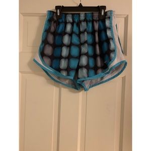 Nike Shorts Size L
